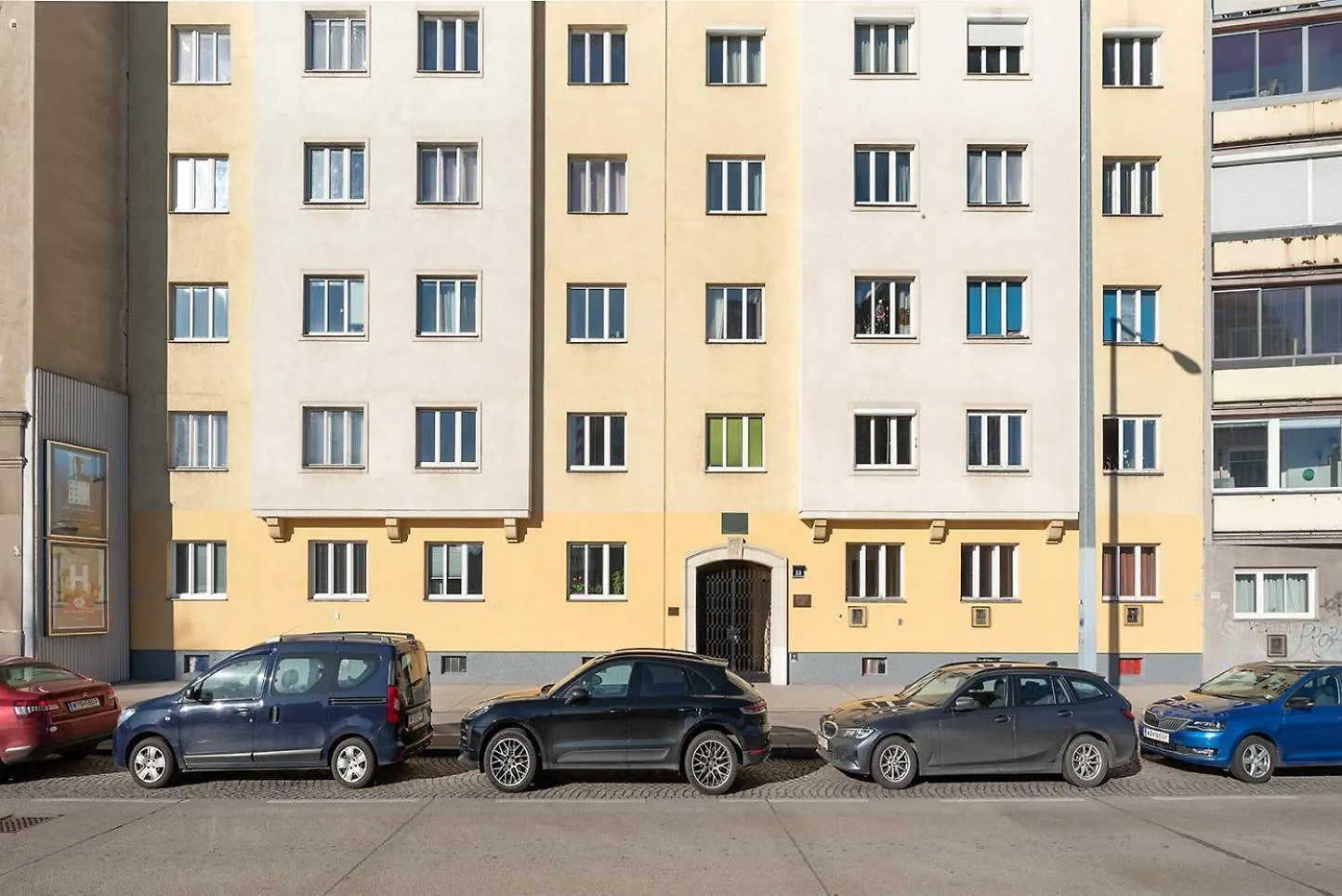 Die Stadt Vor Der Tuere Und Dennoch Ruhig Gelegen Wien 0*,